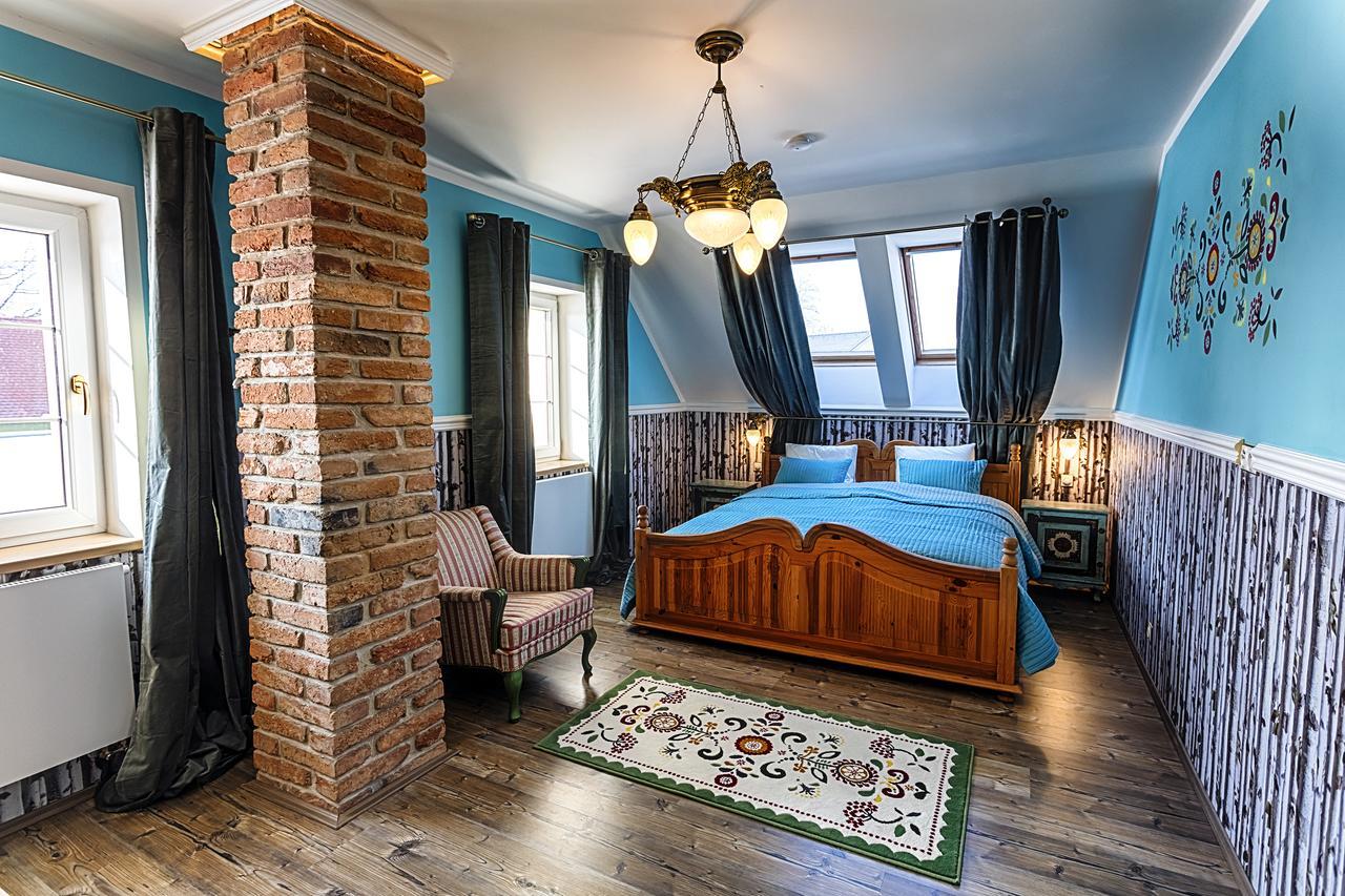 Chateau Nightingales Hostoun Buitenkant foto
